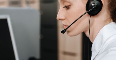 AI contact centers: how to measure quality and tone at scale